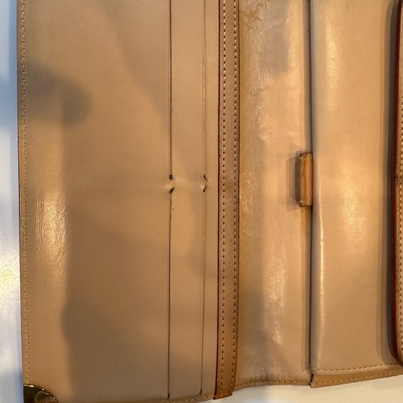 Louis Vuitton Takashi Murakami Rainbow Monogram Sarah Wallet - Picture 7 of 15